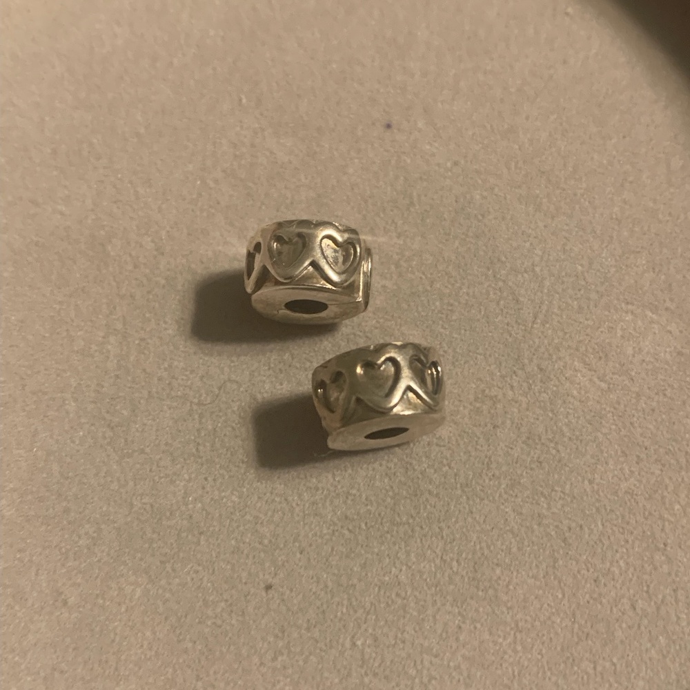 2 Bands of Hearts Clips (2 included)